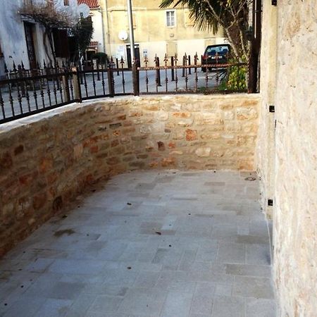 Rooms Grof Tar-Vabriga エクステリア 写真