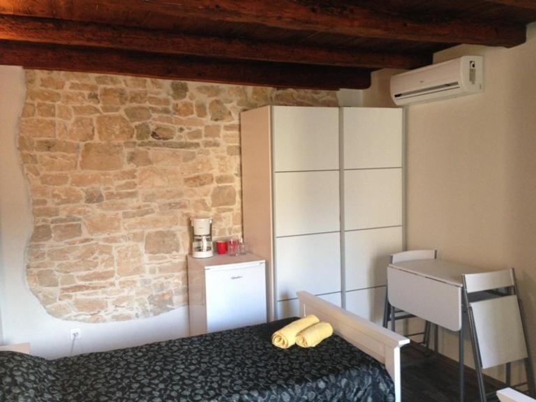 Rooms Grof Tar-Vabriga エクステリア 写真