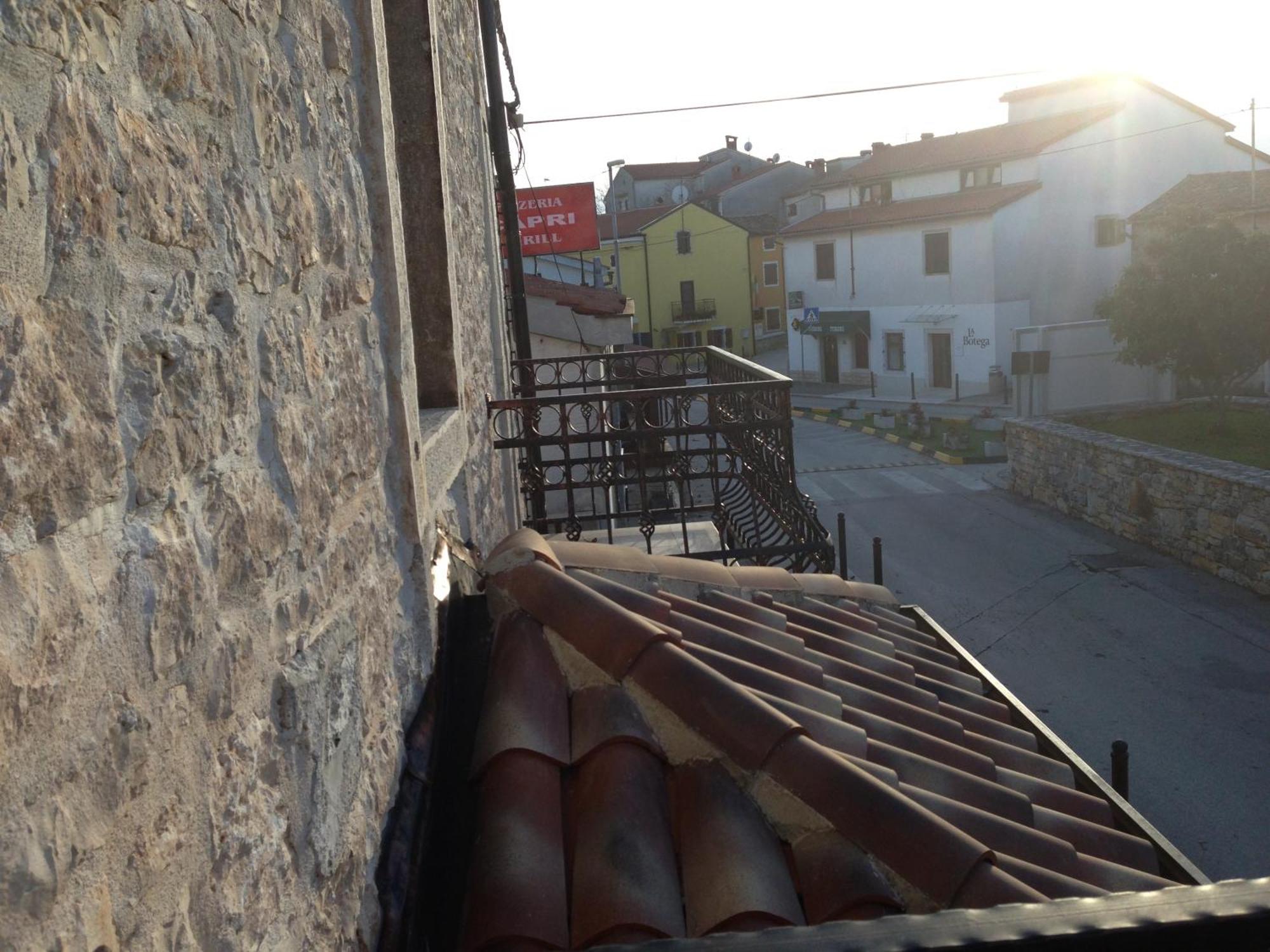 Rooms Grof Tar-Vabriga エクステリア 写真